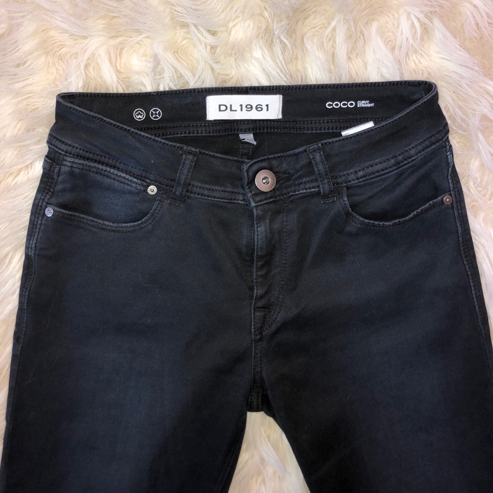 Coco curvy straight jeans size 25 💋